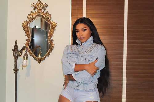 'That Foot Tho': Joseline Hernandez's Stunning Photo Goes Left After Fans Claim Her Feet Look Photoshopped