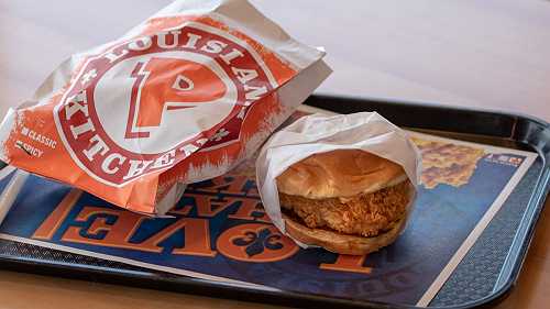 Man Fatally Stabbed After Cutting the Line to Buy Popeyes Chicken Sandwich