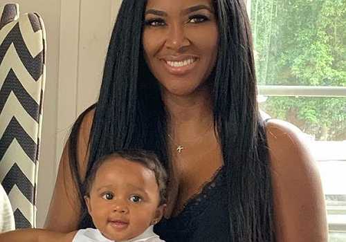 'Bonjour Brooklyn': Kenya Moore and Daughter Brooklyn Are All Smiles as They Soak In the Sights of Paris for Her Birthday 'Bonjour Brooklyn': Kenya Moore and Daughter Brooklyn Are All Smiles as They Soak In the Sights of Paris for Her Birthday