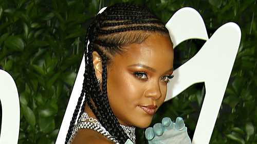 'F**k Trump': Rihanna Spells Out Exactly What She Thinks Of Trump With Graffiti Photos