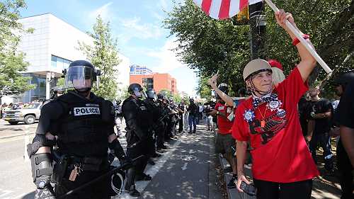 Texts Between Portland Police and Far-Right Extremists Prove Collusion... Cue Shock and Awe