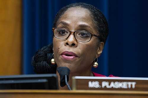 Plaskett slams qualified immunity for 'modern-day Ku Klux Klan' police