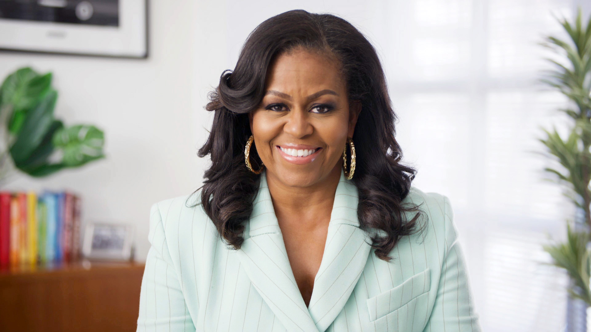 'I Could Do Nothing': Michelle Obama's Former Secret Service Agent Opens Up About Witnessing Racist Slurs Directed at Former First Lady 'I Could Do Nothing': Michelle Obama's Former Secret Service Agent Opens Up About Witnessing Racist Slurs Directed at Former First Lady