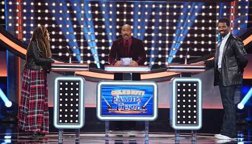 “Celebrity Family Feud” Exclusive: Deon Cole Tackles Tongue Tangling Question With A Really Stinky Response!