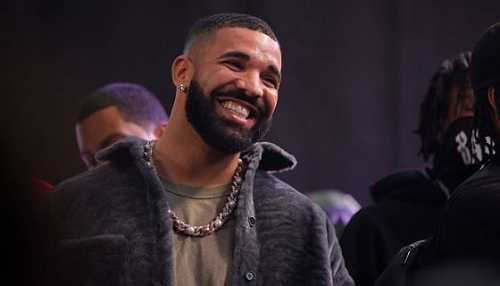 Mo’ Money: Drake Cops A Diamond Encrusted Emoji Chain Because…Why Not?