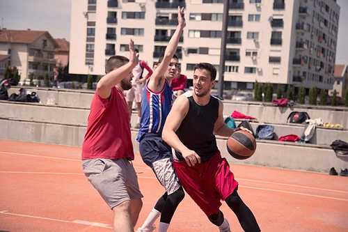 15 (Usually) White Pickup Basketball Players We Need to Start Calling the Cops on Too