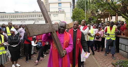 Nairobi Archdiocese declines President Ruto's cash donation | Africanews