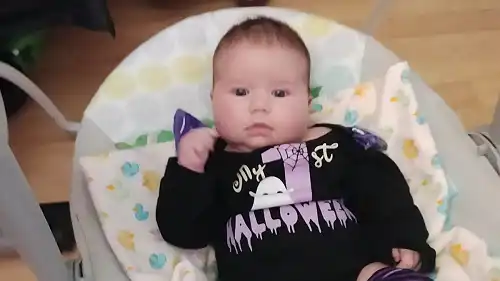 'You Killed Her!': Missouri Cop Shoots 2-Month-Old Baby and Her Mother After Relative Called Police for Help with Domestic Disturbance; Family Demands Release of Bodycam Footage