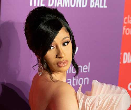 Cardi B warns MFs after 'most weirdest year'
