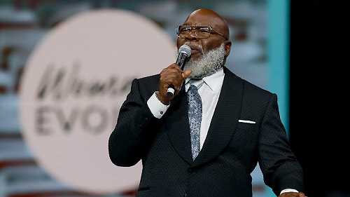 After His Now-Viral Health Scare, Bishop T.D. Jakes Explains It All to His Church Members
