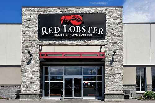 Red Lobster Rolls Out Nationwide Happy Hour Menu Amid Comeback Efforts