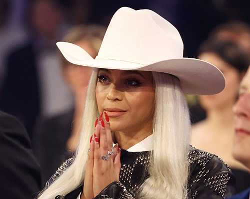 Beyoncé Wins Billboard’s Top Female Country Artist Award