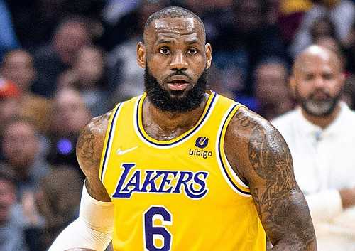 LeBron James makes return to Lakers team after stepping away for 'personal reasons' - Face2Face Africa