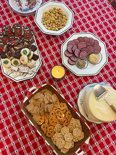 Hosting Christmas: A Four Day Menu