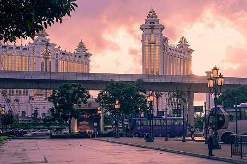 Colin Farrell Fronts Highly Anticipated 