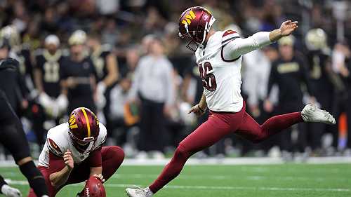 Wives of two Commanders kickers go into labor at the same time