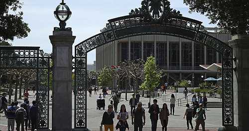 Foreign students urged to return to U.S. before Trump's inauguration | Africanews Foreign students urged to return to U.S. before Trump's inauguration | Africanews