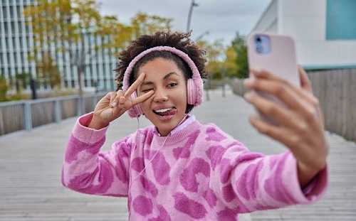 DOES YOUR TEEN HAVE MAIN CHARACTER SYNDROME?