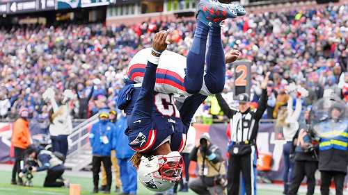 Patriots rookie QB Joe Milton III finds Kayshon Boutte for 48-yard TD in NFL debut