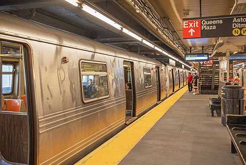 Elderly Woman Reportedly Fights Off Violent Robbery Attempt By 4 Teens While Traveling To New Year's Day Church Service