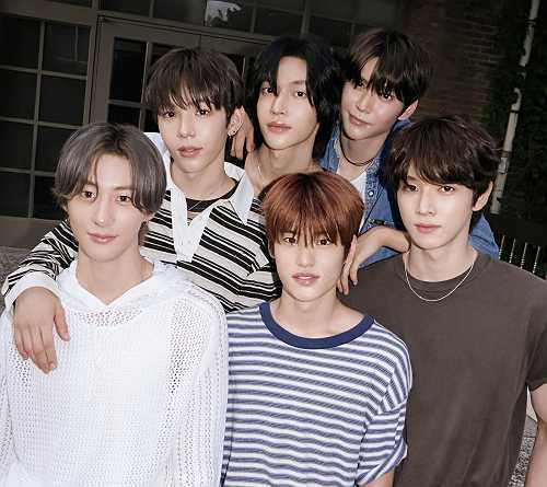 RIIZE kick off 2025 in style with nostalgic new single 'Hug' - CelebMix