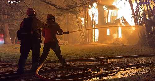 Intensifying winds expected to barrel into L.A. area as new fire breaks out