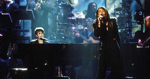 Opinion: Aaliyah's Legacy Deserves More Than a Posthumous Album