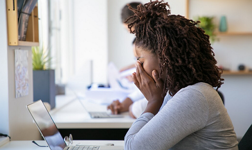 NEW STUDY SHOWS THAT 81% OF WORKING MOMS FACE BURNOUT WHILE ‘MANAGING IT ALL’