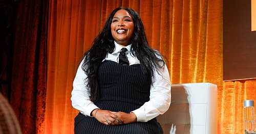 Lizzo Celebrates Hitting Weight Loss Goal: ‘Time for New Goals’