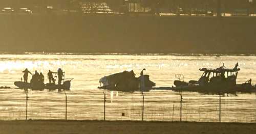 NTSB combs Potomac River for evidence of what led to deadly midair collision near D.C.