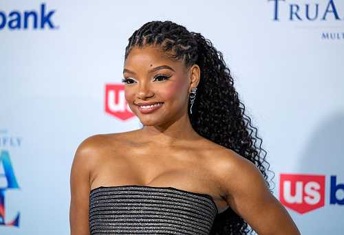Halle Bailey Sparks Twin Debate Online After Posing For Selfie With Baby Halo In Matching Outfits (PHOTO)