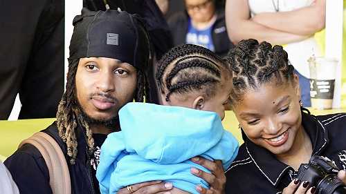 Oop! Social Media Is Crackin' UP At Footage Of Baby Halo Puttin' The Paws On DDG (WATCH)