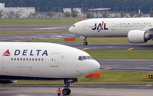 What's Goin' On?! Two Planes Reportedly Collide On Tarmac At Seattle-Tacoma International Airport (VIDEOS)