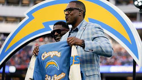 TE Gates among 4 selected to Pro Football HOF