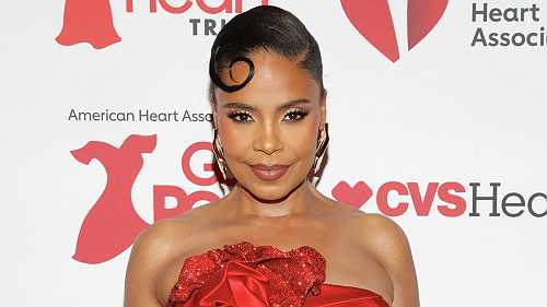 Still Fine! Sanaa Lathan Pops Out At USC Basketball Game & Social Media Goes Off With Reactions (WATCH)