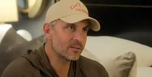 Mauricio Umansky Undergoes Surgery After Skiing Accident