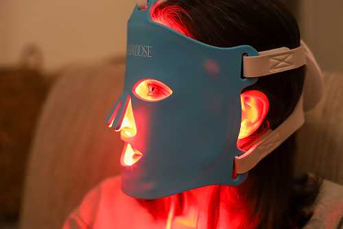 HigherDOSE Red Light Face Mask Review