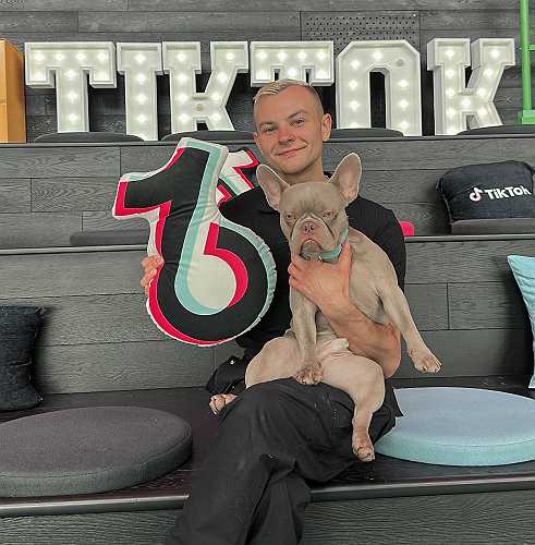 Kevin DeMaro Reveals How Authenticity Is Redefining Social Media - CelebMix