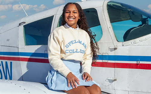 YOUNGEST BLACK FEMALE PILOT, KAMORA FREELAND, IS NOW A SPELMAN COLLEGE SOPHOMORE AT 17-YEARS-OLD