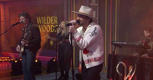 Saturday Sessions: Wilder Woods performs 