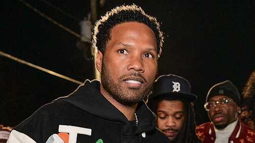 Whew! Woman Speaks Out After Sparking Chatter By Posting Club Photo Alongside Mendeecees