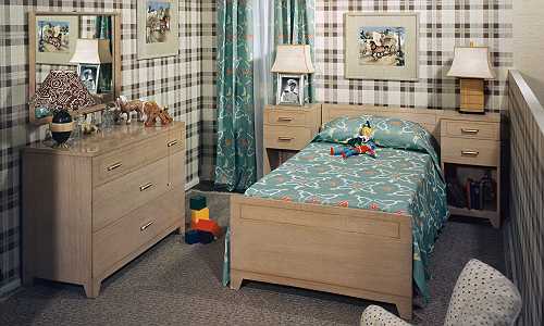 What In The Nightmare?! Kansas Babysitter Finds Man Under Child's Bed While Checking For A 