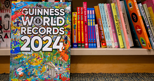 Issa Record Holder! Woman With The World's Longest Tongue Reveals What It's Like & How People React (VIDEO)