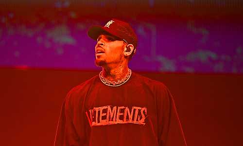 Aht! Aht! Chris Brown Warns Fans Against Wearing THIS Clothing Item For Breezy Bowl XX To Avoid 