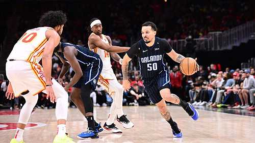 Anthony carries Magic past Hawks, into playoffs