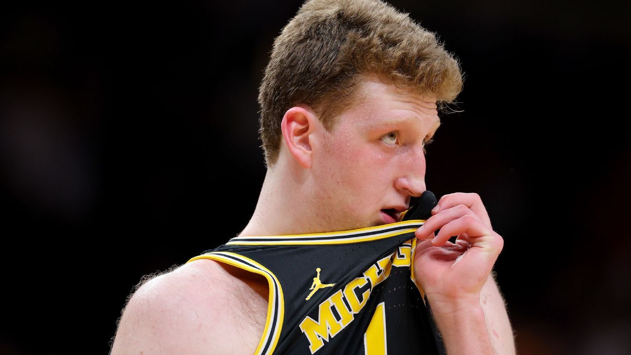 Michigan star 7-footer Wolf to enter NBA draft