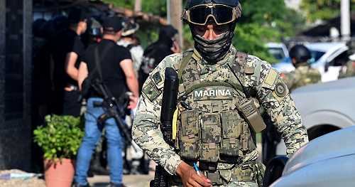 6 bystanders killed in crossfire of armed clashes near resort city of Acapulco