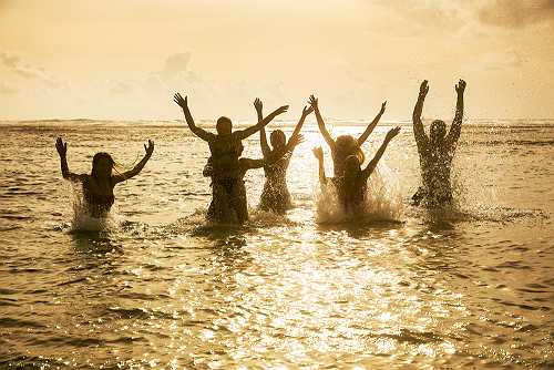 How solar-charged water transforms complexions naturally How solar-charged water transforms complexions naturally