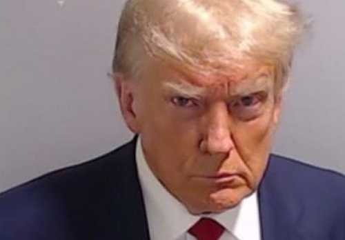 Trump’s Tariff Plan Could Send iPhone Prices Through the Roof