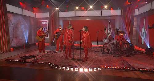 Saturday Sessions: Lucius performs 